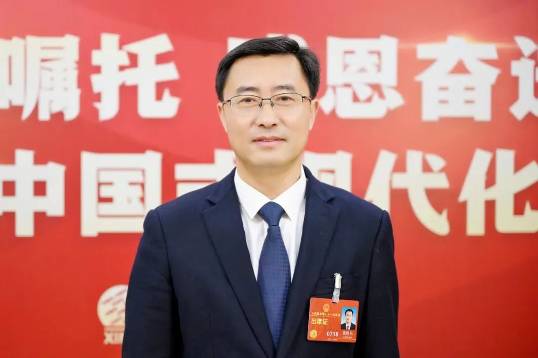 新兴镇书记的最新动态与日常故事