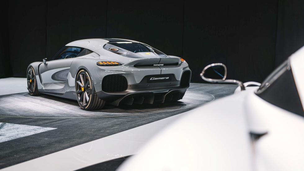 科尼塞克最新款，速度与艺术的极致融合亮相！