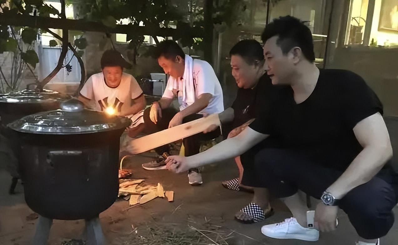 澳门开马场直播,实地验证研究方案_SOQ23.961企业版