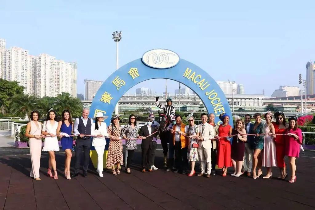 澳门开马场直播,实地验证研究方案_SOQ23.961企业版