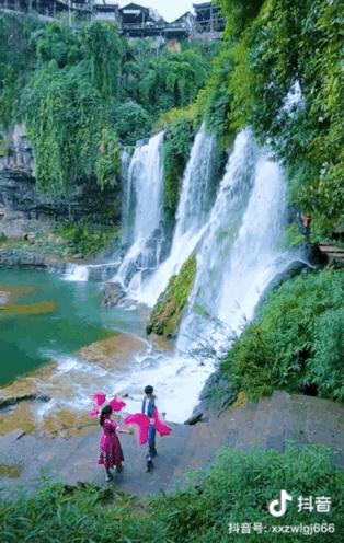苹果最新手机上市,探寻小巷中的独特科技秘境之旅