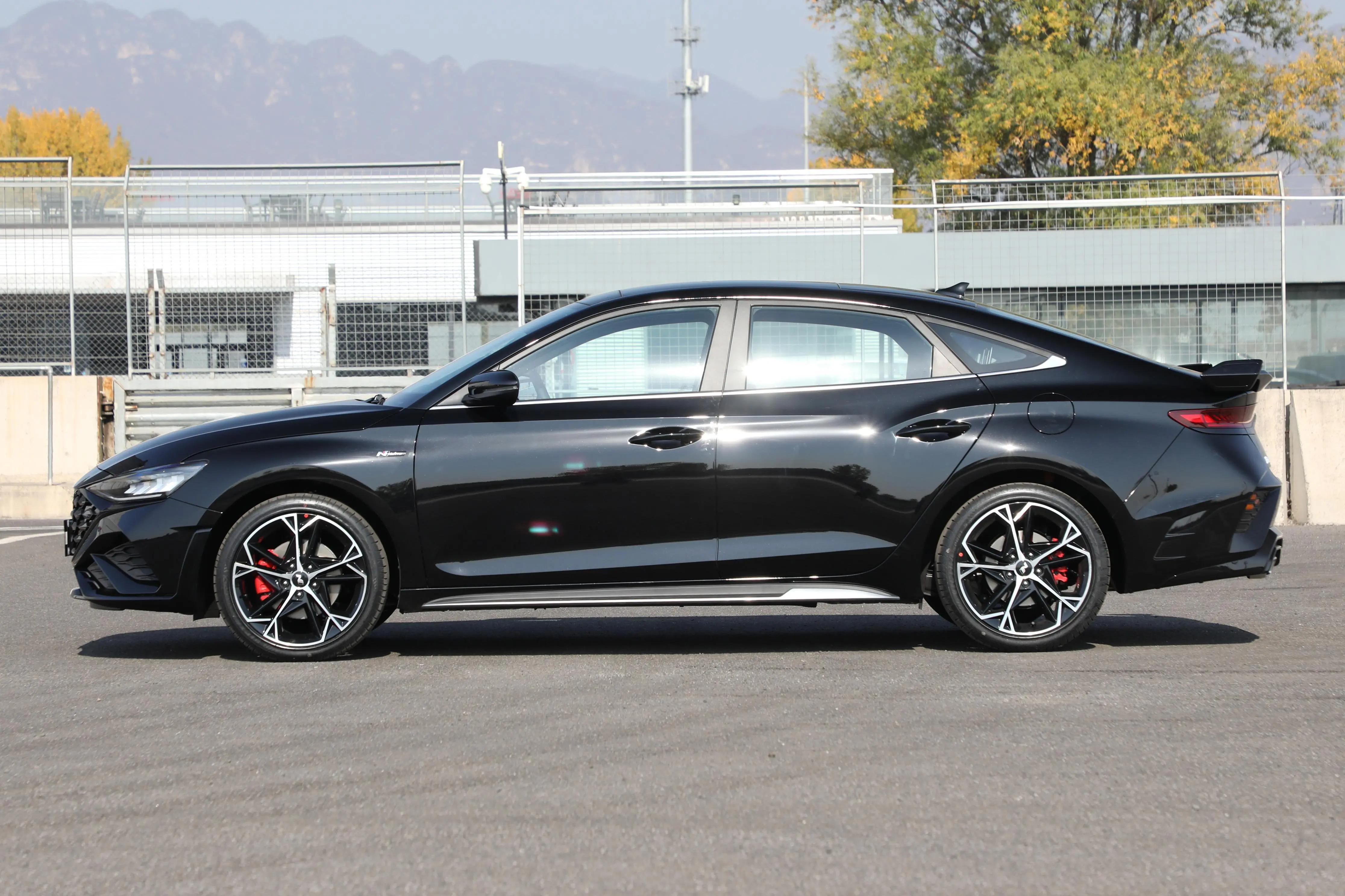 现代降价引发购车热潮,最新动向与消息速递