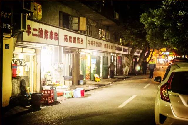 景洪驾驶员最新招聘,景洪驾驶员最新招聘,小巷深处的驾驶传奇